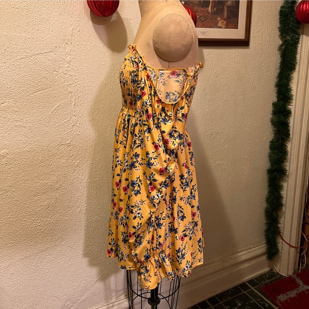 Velvet Torch Los Angeles Smocked Yellow Floral Mini Dress Size M - Picture 8 of 11